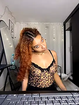 Snapshot of rubi_star chatting on 10.13.25 rubi star online show from 10.13.25