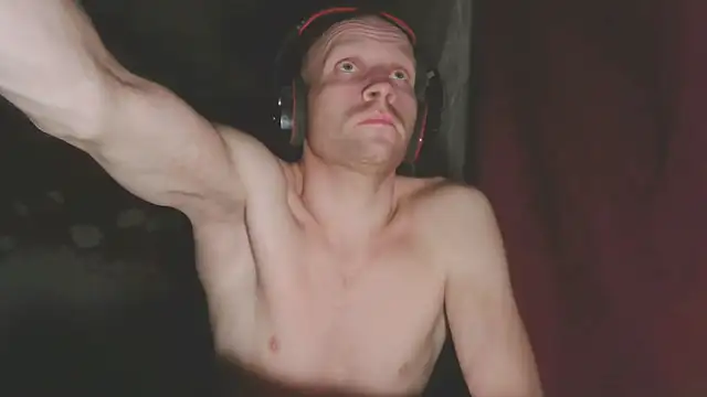 Snapshot of GoodSeksLove chatting on 09.14.25 GoodSeksLove online show from 09.14.25