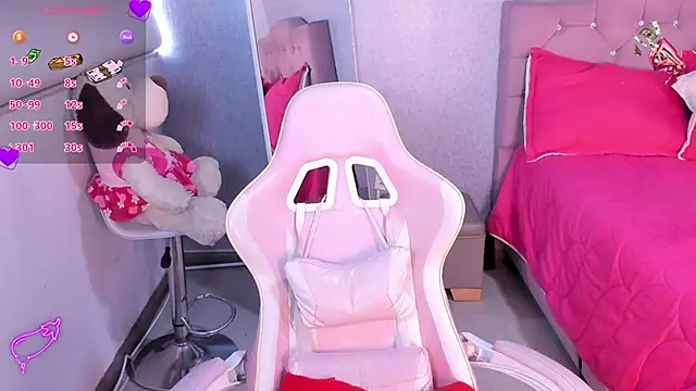 Snapshot of Kenia_tompson01 chatting on 01.24.25 Kenia tompson01 online show from 01.24.25