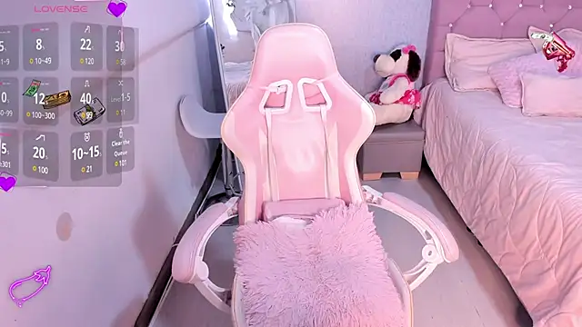 Snapshot of Kenia_tompson01 chatting on 03.08.25 Kenia tompson01 online show from 03.08.25