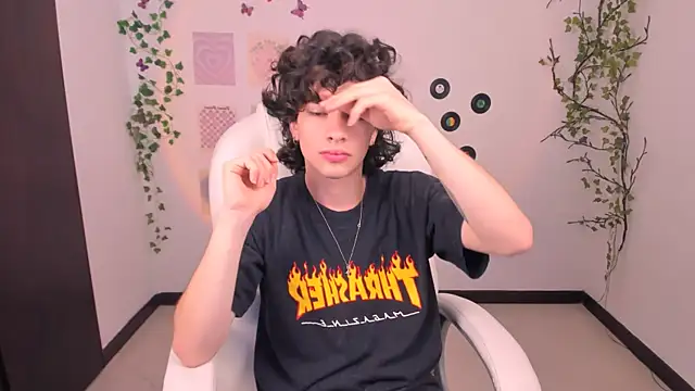 Snapshot of Angelo_duarte chatting on 09.18.25 Angelo duarte online show from 09.18.25