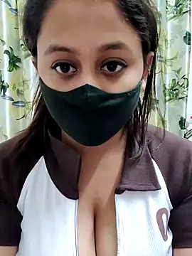 Snapshot of Natasha-143 chatting on 10.14.25 Natasha-143 online show from 10.14.25