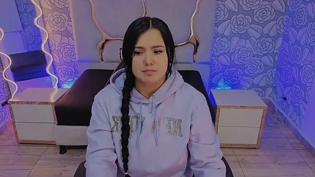 Mellani tay online show from 09.25.25