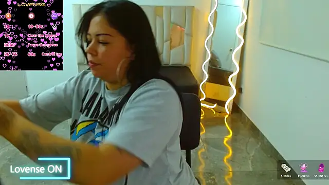 martinna tay online show from 02.08.25