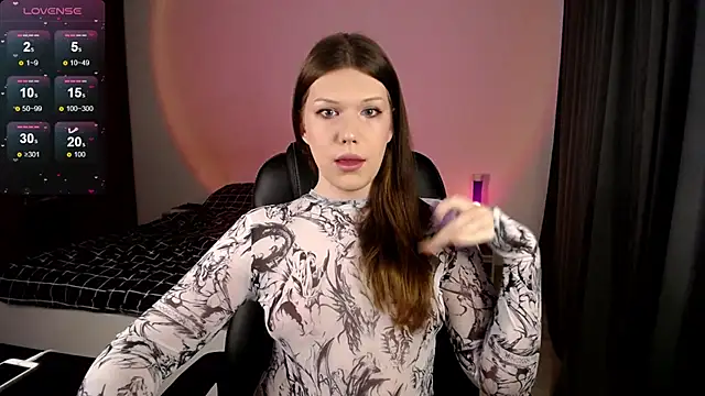Snapshot of MicheleDoll chatting on 12.19.24 MicheleDoll online show from 12.19.24