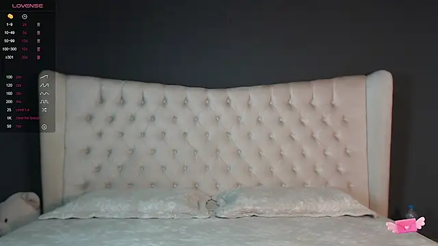 Snapshot of nichole_bree_ chatting on 01.20.25 nichole bree  online show from 01.20.25