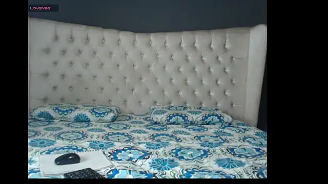 Snapshot of nichole_bree_ chatting on 09.12.25 nichole bree  online show from 09.12.25