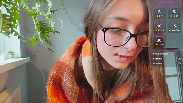 Snapshot of monlight__dana chatting on 01.08.25 monlight  dana online show from 01.08.25