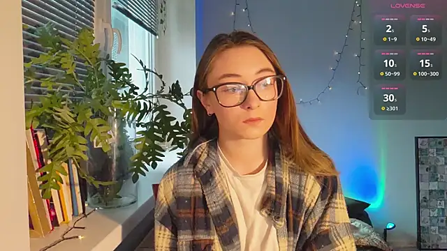 Snapshot of monlight__dana chatting on 01.18.25 monlight  dana online show from 01.18.25