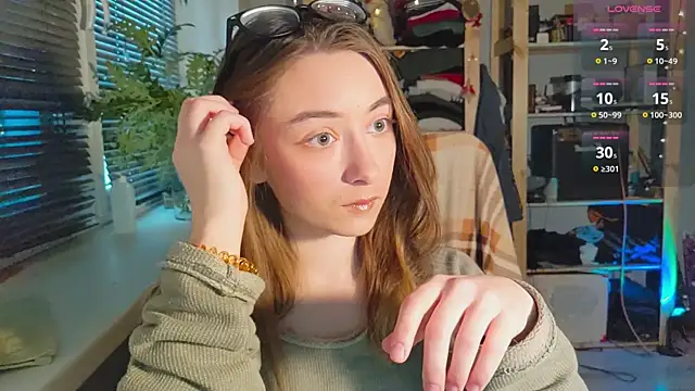 Snapshot of monlight__dana chatting on 03.05.25 monlight  dana online show from 03.05.25