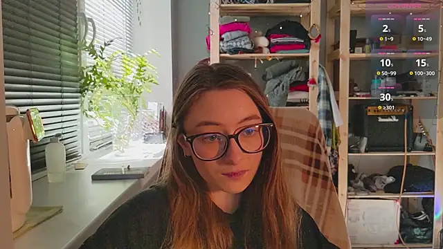 Snapshot of monlight__dana chatting on 03.21.25 monlight  dana online show from 03.21.25