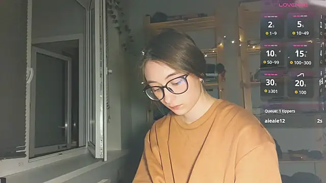 Snapshot of monlight__dana chatting on 10.09.25 monlight  dana online show from 10.09.25