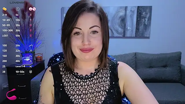 Snapshot of Emily_Midlton chatting on 10.10.25 Emily Midlton online show from 10.10.25