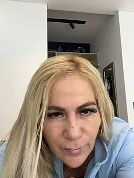 Snapshot of LARIANA_RIVERA23 chatting on 07.07.26 LARIANA RIVERA23 online show from 07.07.26