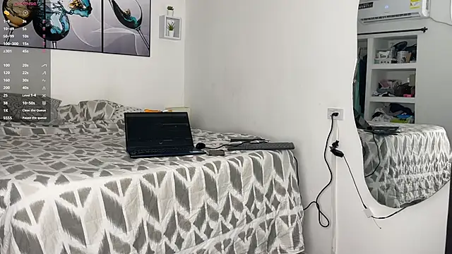 wendy alejo1712 online show from 10.31.25