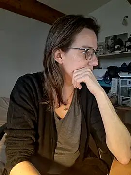 SpiceLea online show from 02.21.25