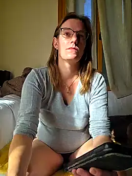 SpiceLea online show from 09.29.25