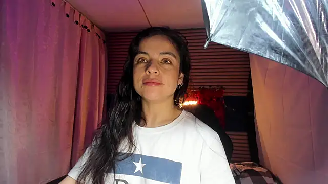 Snapshot of rosse_2504 chatting on 02.02.26 rosse 2504 online show from 02.02.26