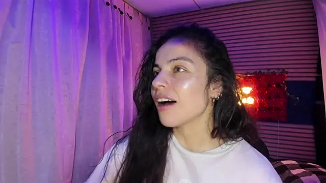 Snapshot of rosse_2504 chatting on 02.18.26 rosse 2504 online show from 02.18.26