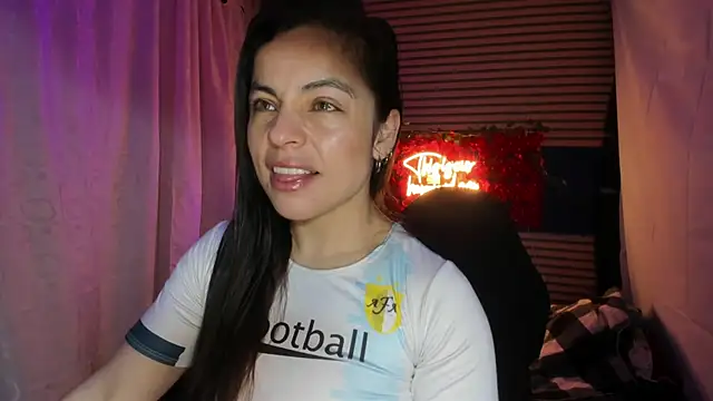 Snapshot of rosse_2504 chatting on 02.22.26 rosse 2504 online show from 02.22.26