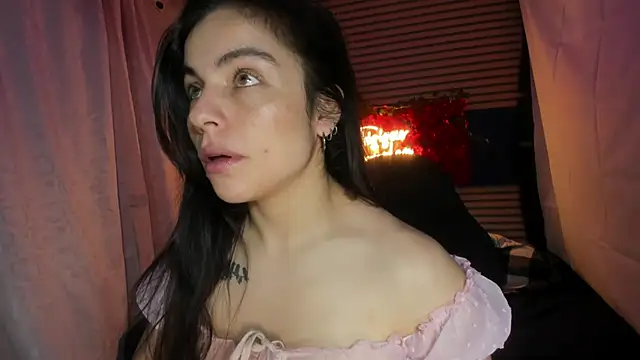 Snapshot of rosse_2504 chatting on 03.03.26 rosse 2504 online show from 03.03.26