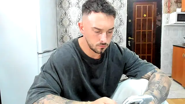 Snapshot of Jonmusclemaster chatting on 05.22.26 Jonmusclemaster online show from 05.22.26