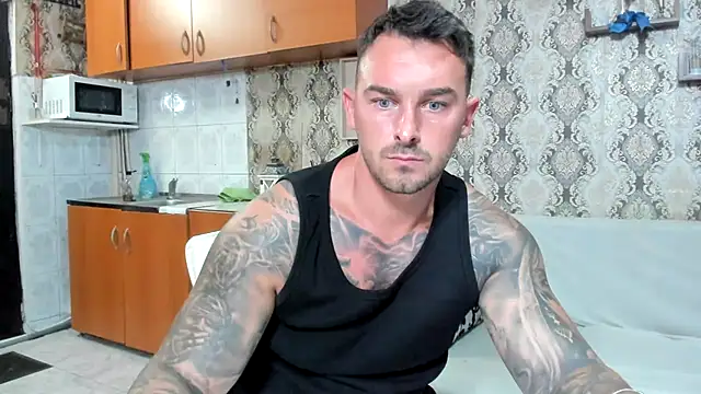 Snapshot of Jonmusclemaster chatting on 07.17.26 Jonmusclemaster online show from 07.17.26