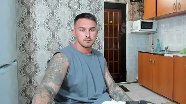 Snapshot of Jonmusclemaster chatting on 07.24.26 Jonmusclemaster online show from 07.24.26
