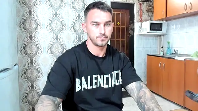 Snapshot of Jonmusclemaster chatting on 07.25.26 Jonmusclemaster online show from 07.25.26