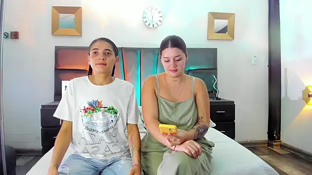 AndreaAndKarina online show from 12.02.24