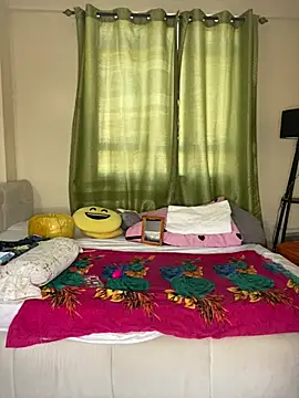 nur lin online show from 02.22.25