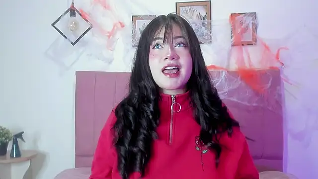 Snapshot of GENNESIS_LOVE chatting on 10.24.25 GENNESIS LOVE online show from 10.24.25