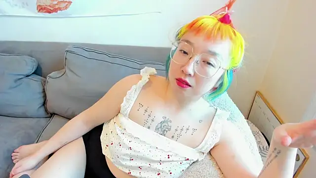 luxgray online show from 03.18.25