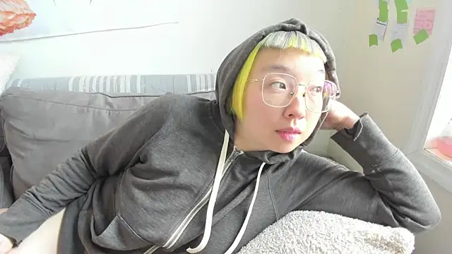 Snapshot of luxgray chatting on 03.08.26 luxgray online show from 03.08.26