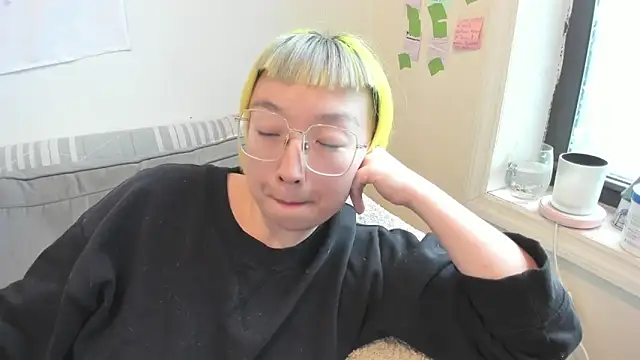 Snapshot of luxgray chatting on 03.27.26 luxgray online show from 03.27.26