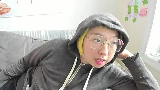 Snapshot of luxgray chatting on 03.30.26 luxgray online show from 03.30.26