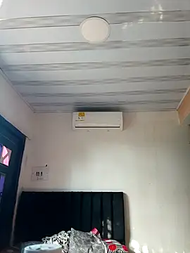 Snapshot of Liancy chatting on 02.28.26 Liancy online show from 02.28.26