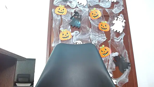 Darliin G online show from 10.24.25