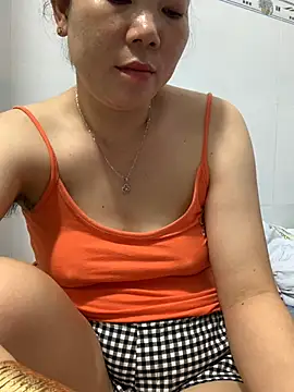 Snapshot of Baby-bigtits chatting on 02.22.25 Baby-bigtits online show from 02.22.25