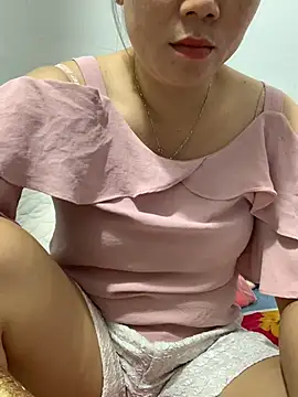 Snapshot of Baby-bigtits chatting on 02.26.25 Baby-bigtits online show from 02.26.25