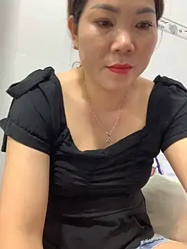 Snapshot of Baby-bigtits chatting on 02.27.25 Baby-bigtits online show from 02.27.25