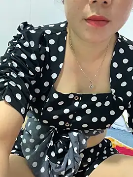 Snapshot of Baby-bigtits chatting on 03.04.25 Baby-bigtits online show from 03.04.25