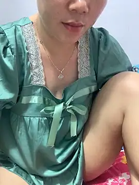 Snapshot of Baby-bigtits chatting on 09.28.25 Baby-bigtits online show from 09.28.25