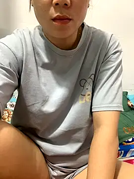 Snapshot of Baby-bigtits chatting on 10.05.25 Baby-bigtits online show from 10.05.25