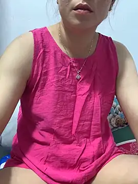 Snapshot of Baby-bigtits chatting on 10.08.25 Baby-bigtits online show from 10.08.25