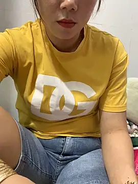 Snapshot of Baby-bigtits chatting on 10.17.25 Baby-bigtits online show from 10.17.25