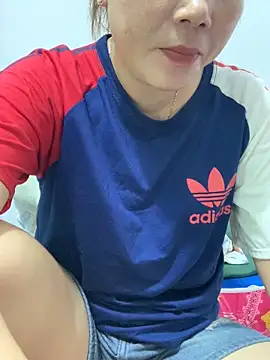 Snapshot of Baby-bigtits chatting on 10.19.25 Baby-bigtits online show from 10.19.25