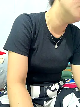 Snapshot of Baby-bigtits chatting on 10.21.25 Baby-bigtits online show from 10.21.25