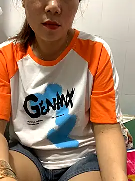 Snapshot of Baby-bigtits chatting on 10.28.25 Baby-bigtits online show from 10.28.25