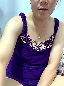 Snapshot of Baby-bigtits chatting on 10.28.25 Baby-bigtits online show from 10.28.25